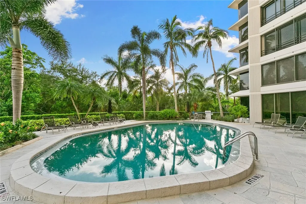 5555 Heron Point Drive Naples FL 34108
