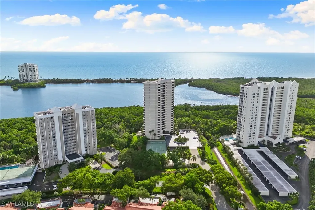 5555 Heron Point Drive Naples FL 34108