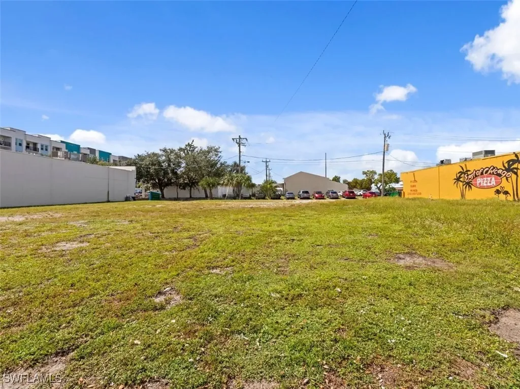 4710 SE 9th Place Cape Coral FL 33904