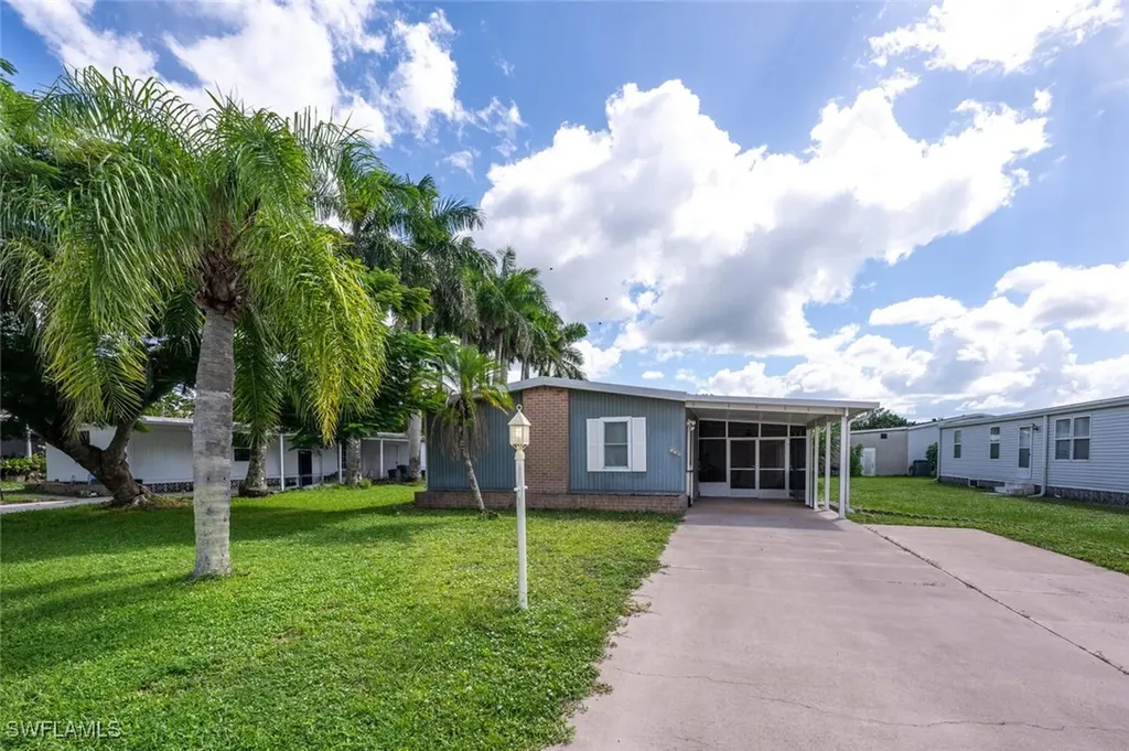 130 Grassy Key Lane Naples FL 34114