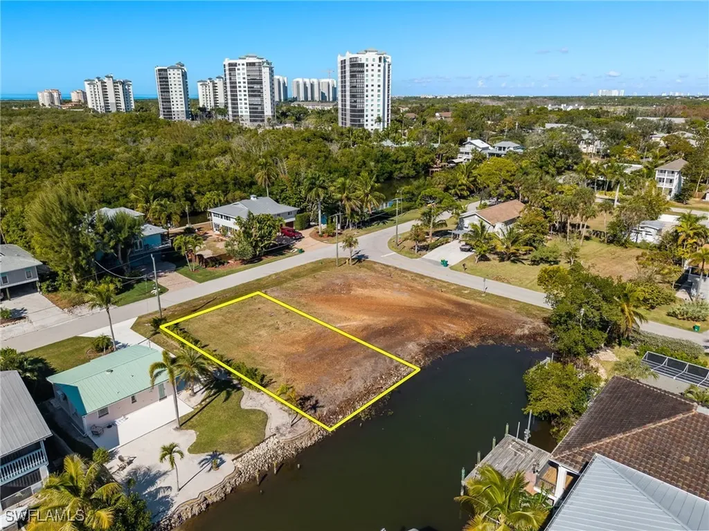 1292 Venetian Way Naples FL 34110