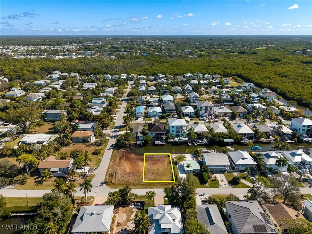1292 Venetian Way Naples FL 34110