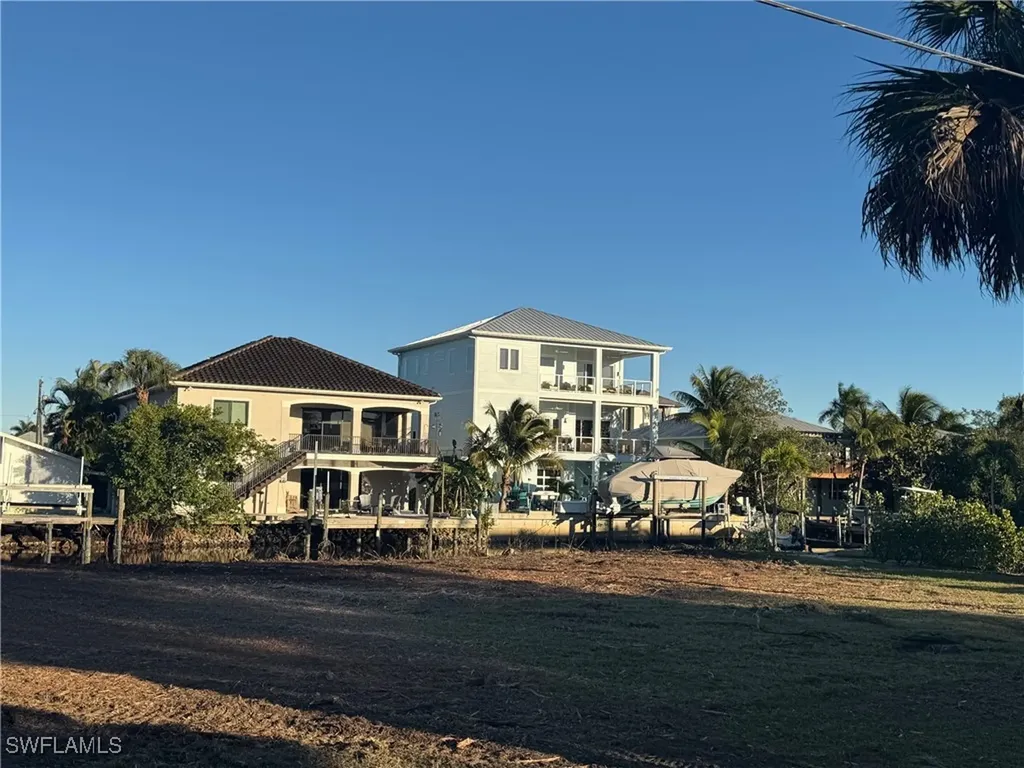 1292 Venetian Way Naples FL 34110