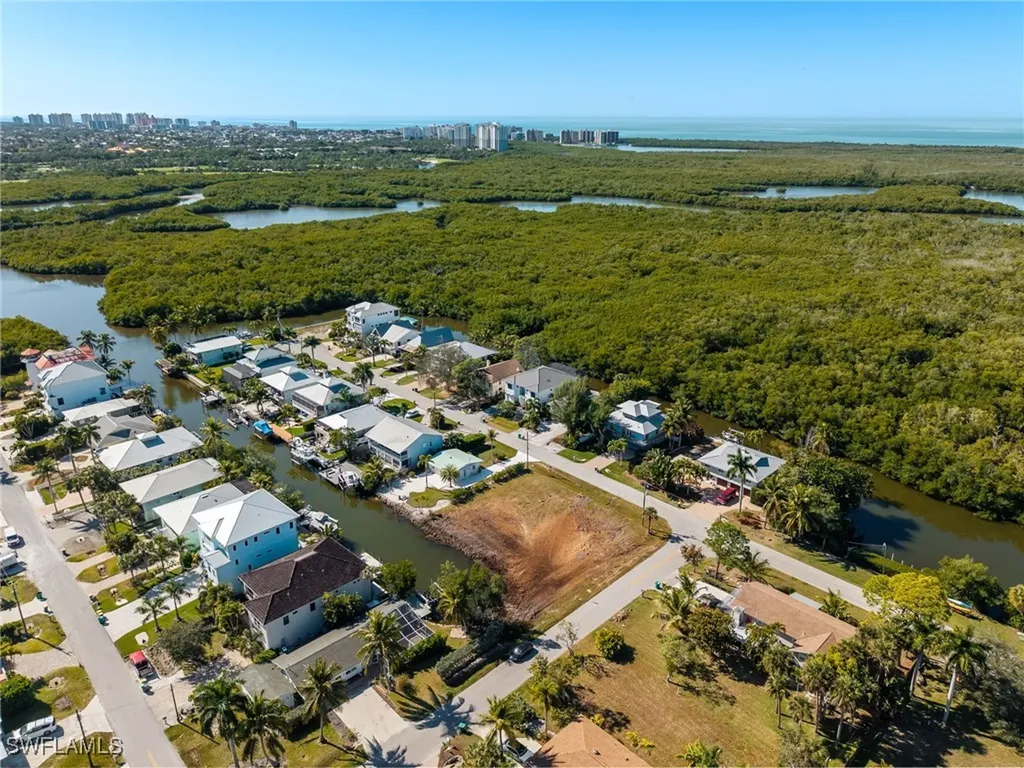 1294 Venetian Way Naples FL 34110