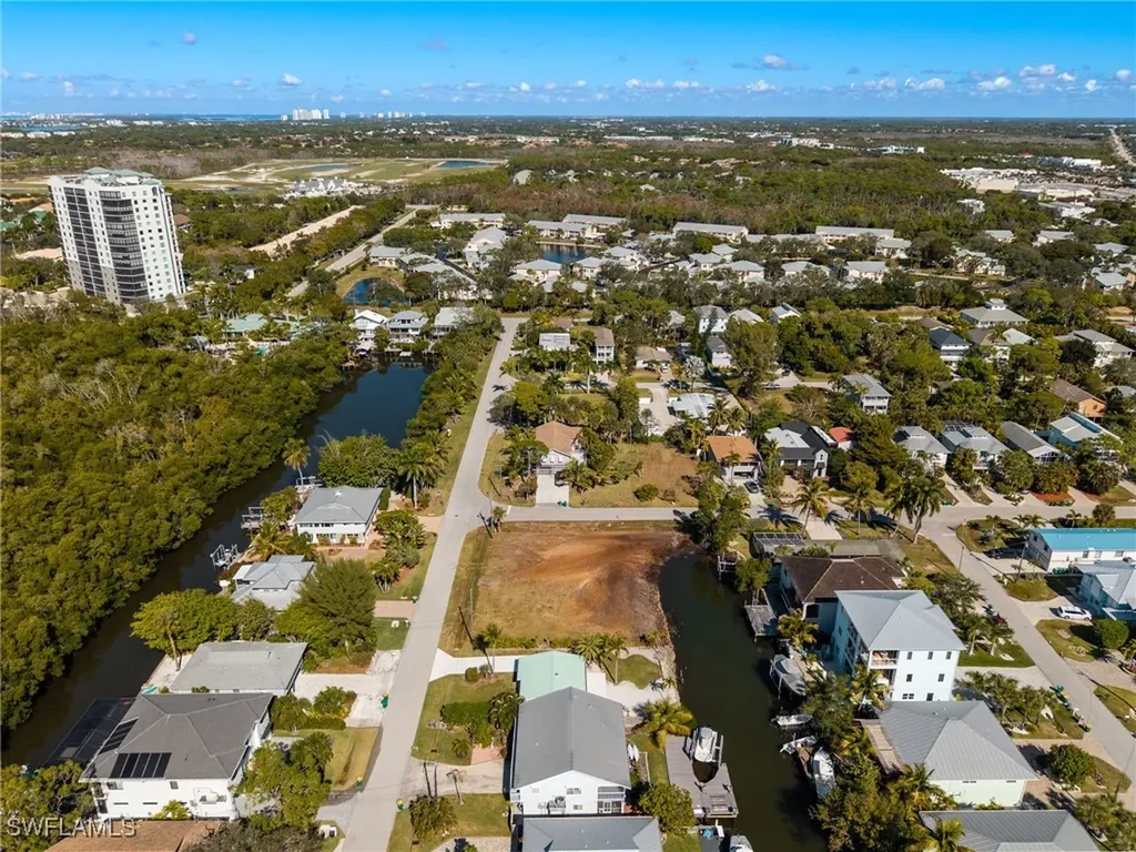 1294 Venetian Way Naples FL 34110