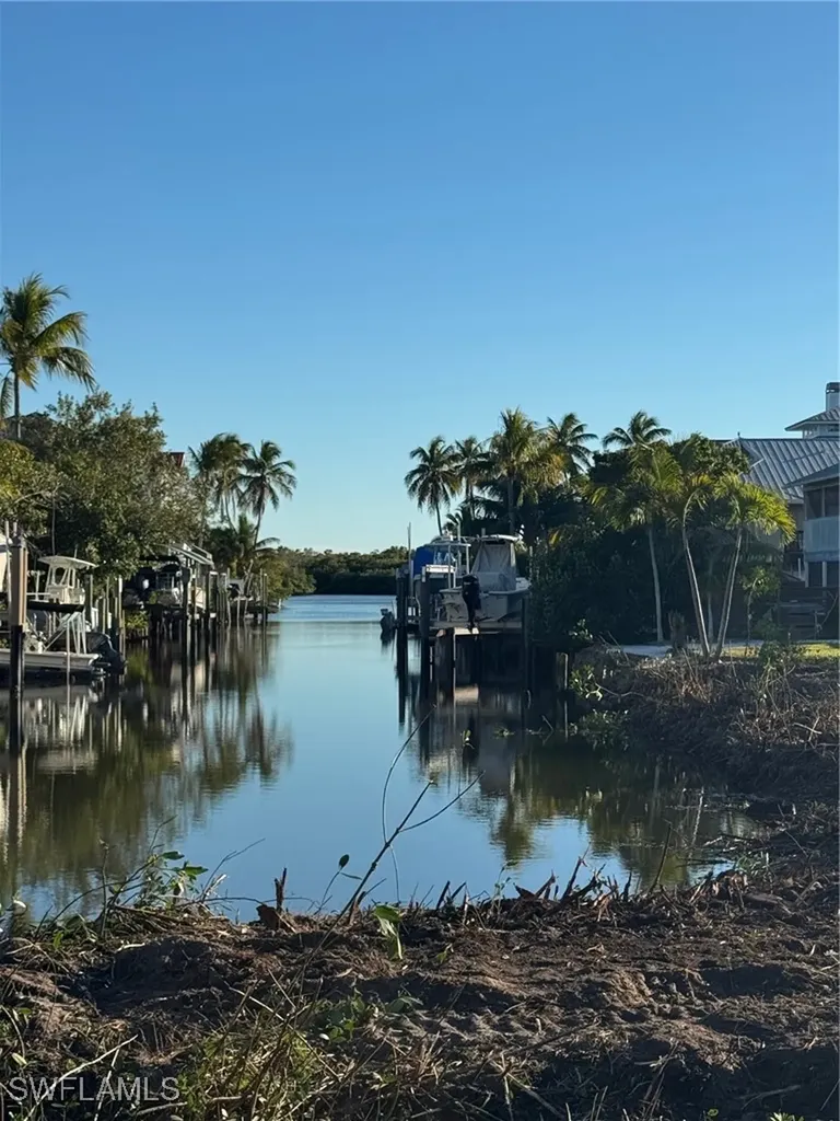 1294 Venetian Way Naples FL 34110
