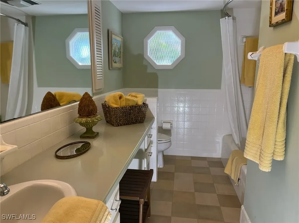 677 18th Avenue S Naples FL 34102
