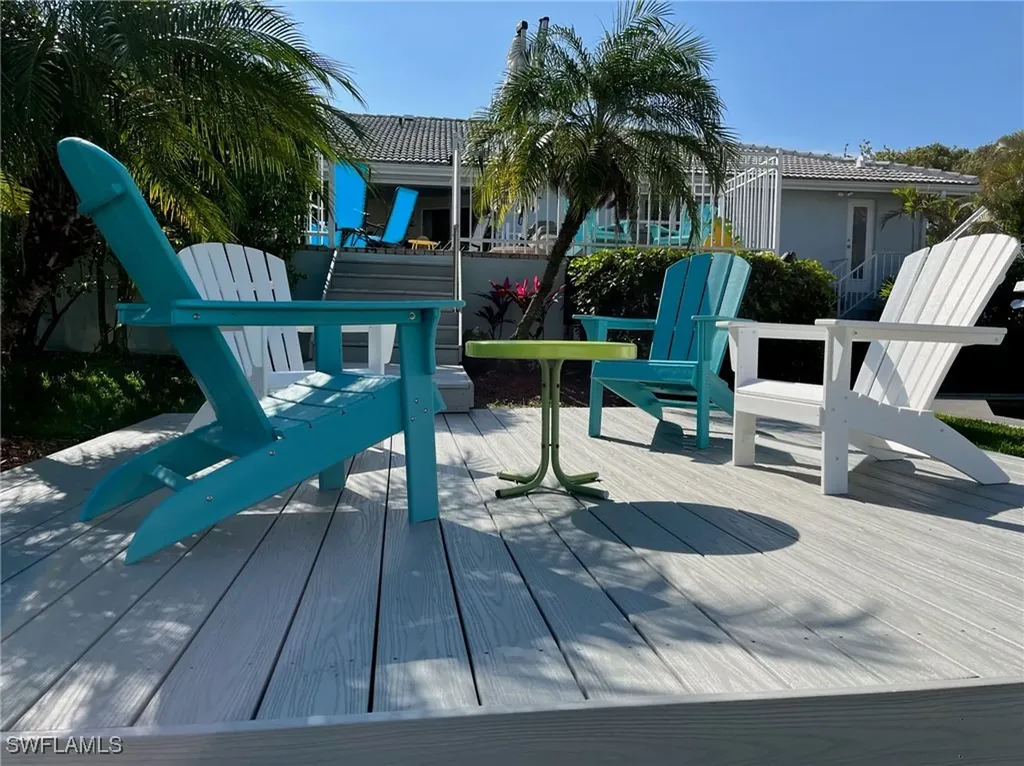 677 18th Avenue S Naples FL 34102