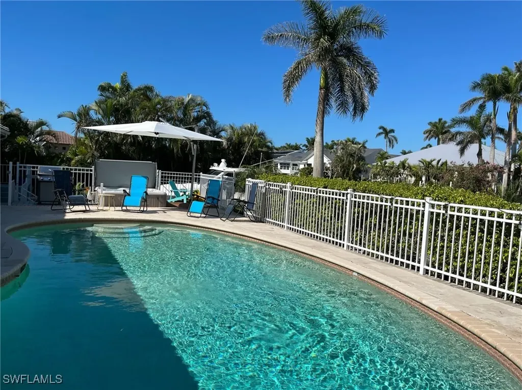 677 18th Avenue S Naples FL 34102