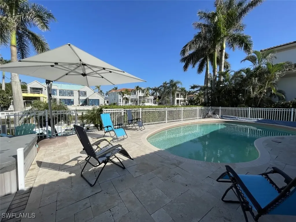 677 18th Avenue S Naples FL 34102