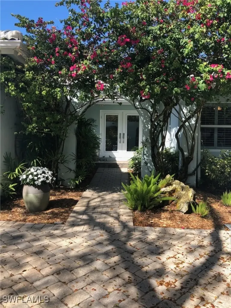 677 18th Avenue S Naples FL 34102