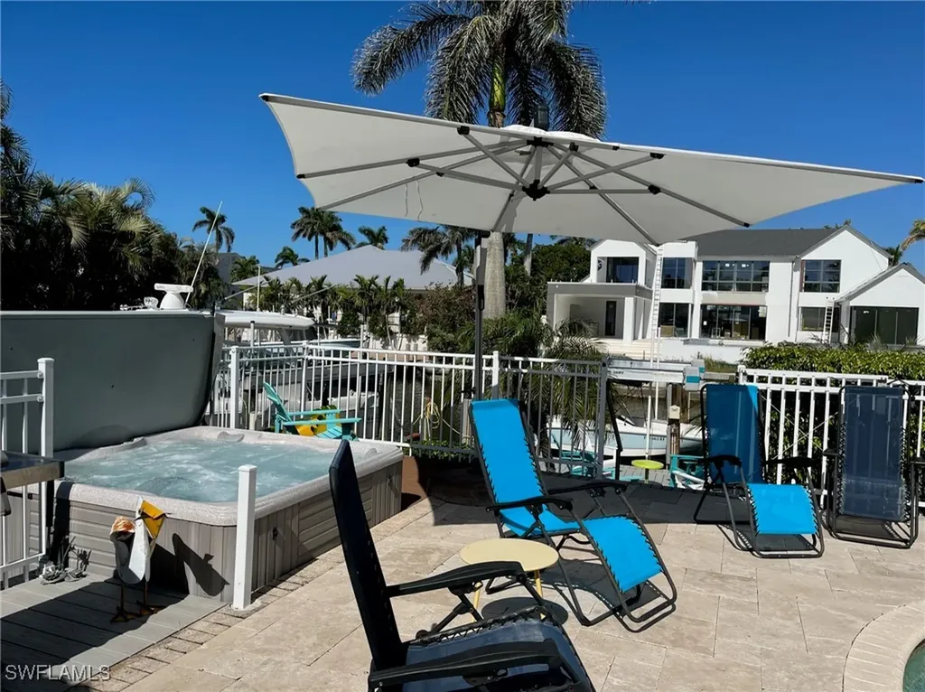 677 18th Avenue S Naples FL 34102