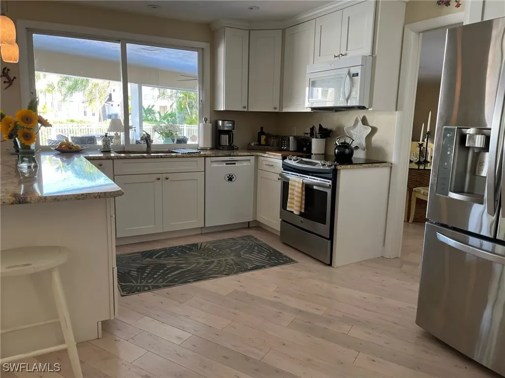 677 18th Avenue S Naples FL 34102