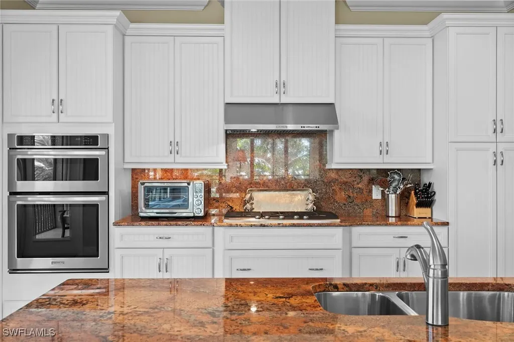 2550 Marquesa Royale Lane Naples FL 34109