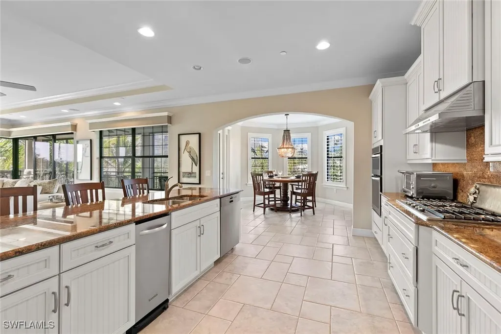 2550 Marquesa Royale Lane Naples FL 34109