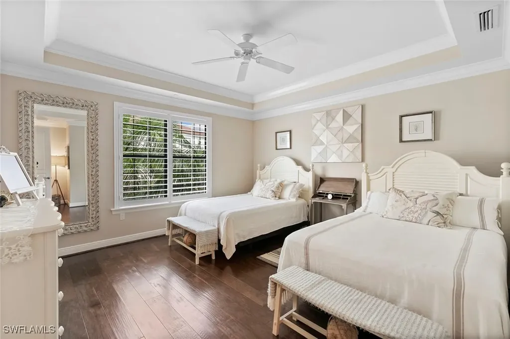2550 Marquesa Royale Lane Naples FL 34109