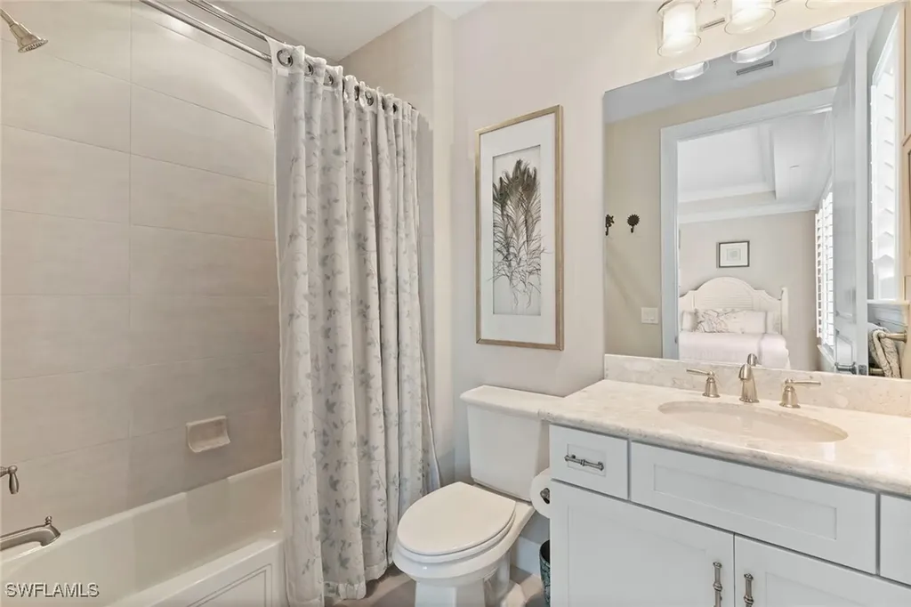 2550 Marquesa Royale Lane Naples FL 34109