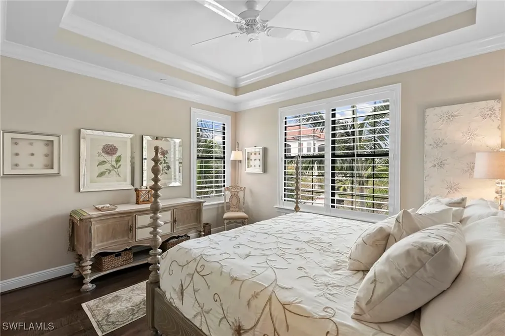 2550 Marquesa Royale Lane Naples FL 34109