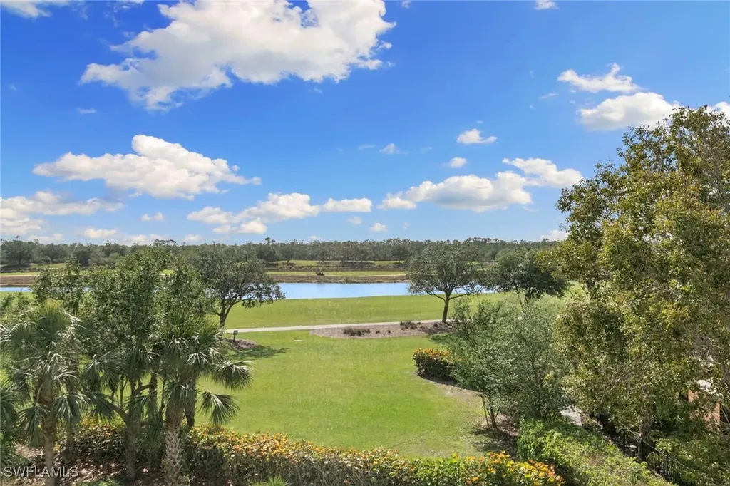 2550 Marquesa Royale Lane Naples FL 34109