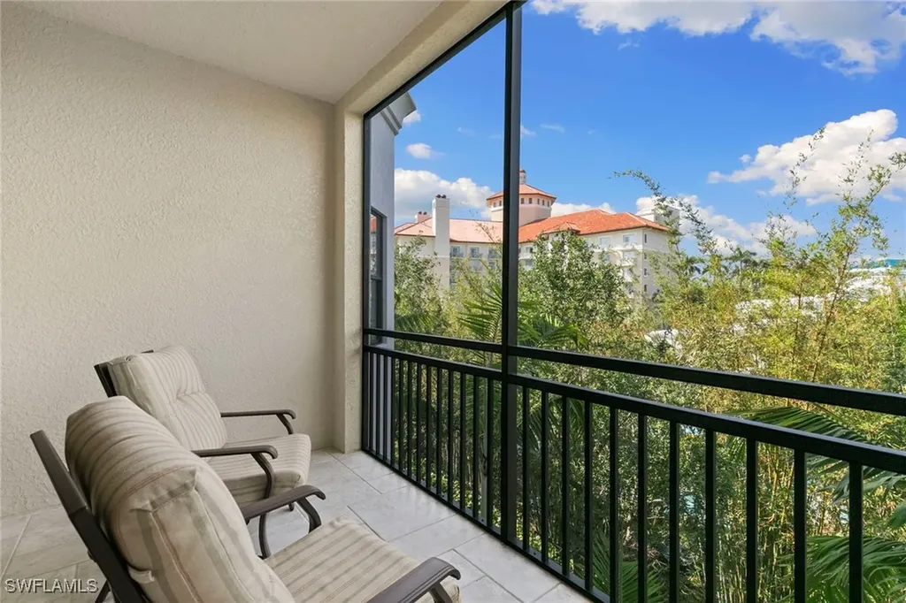 2550 Marquesa Royale Lane Naples FL 34109