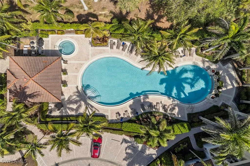 2550 Marquesa Royale Lane Naples FL 34109