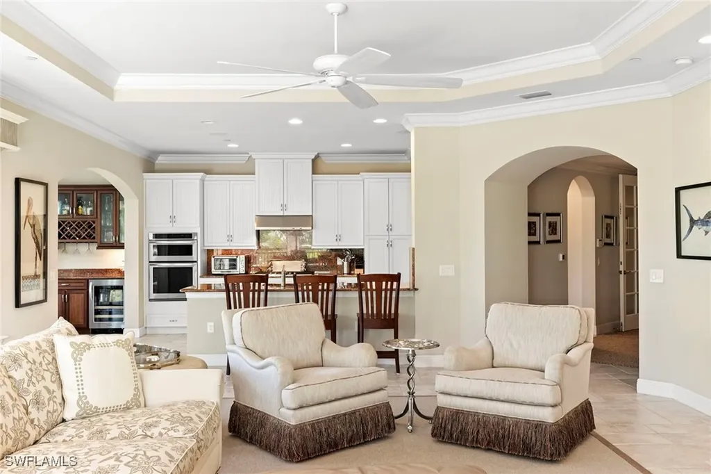 2550 Marquesa Royale Lane Naples FL 34109