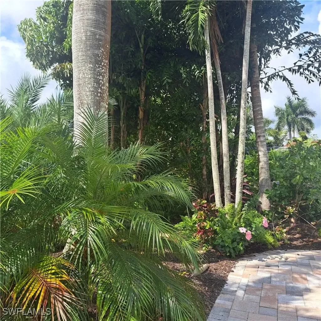 4983 Coach Lane Naples FL 34114