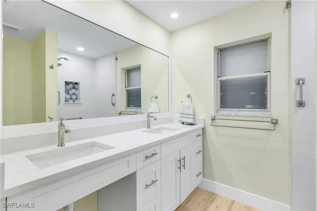 834 Gulf Pavilion Drive Naples FL 34108