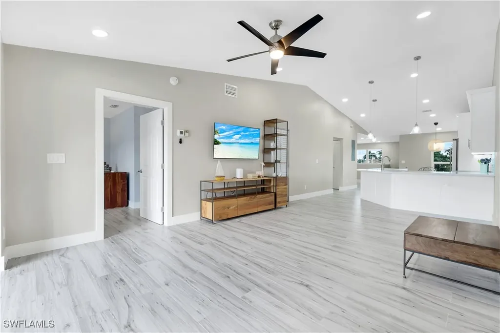 834 Gulf Pavilion Drive Naples FL 34108