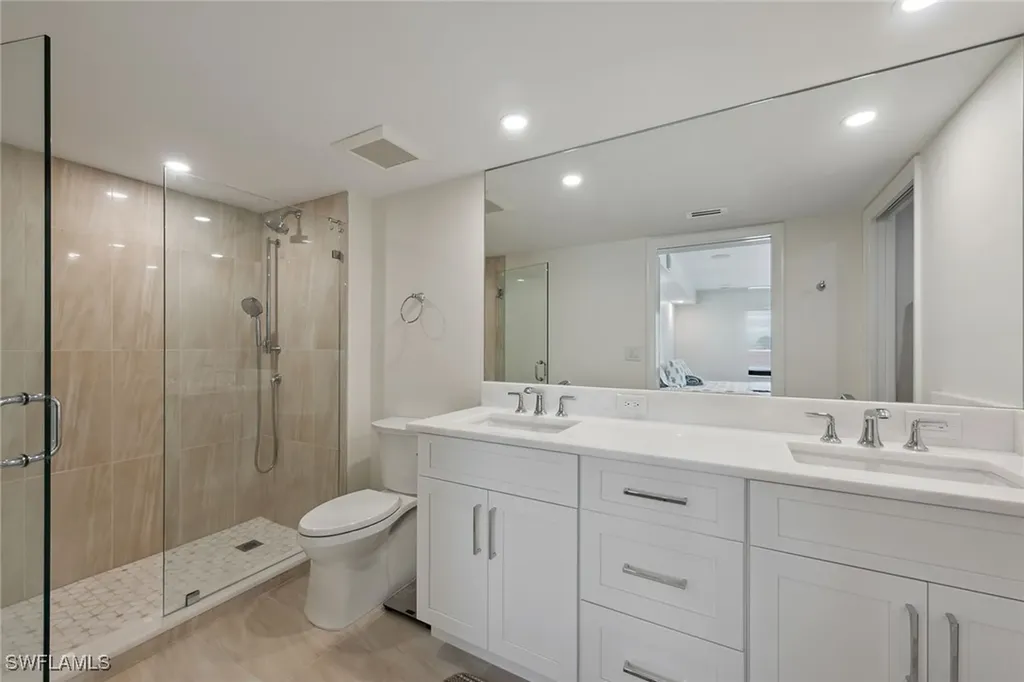 3000 Gulf Shore Boulevard N Naples FL 34103