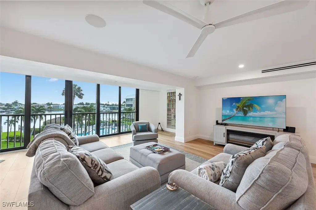 3000 Gulf Shore Boulevard N Naples FL 34103
