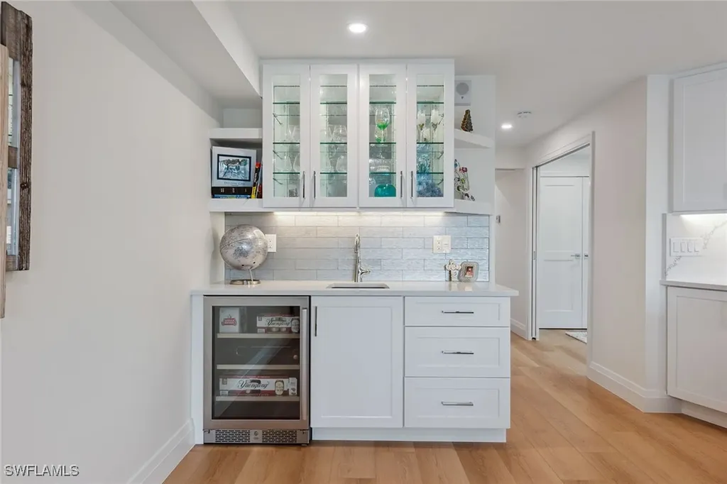 3000 Gulf Shore Boulevard N Naples FL 34103