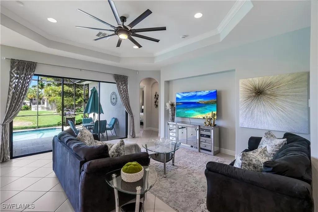 1685 Serrano Circle Naples FL 34105