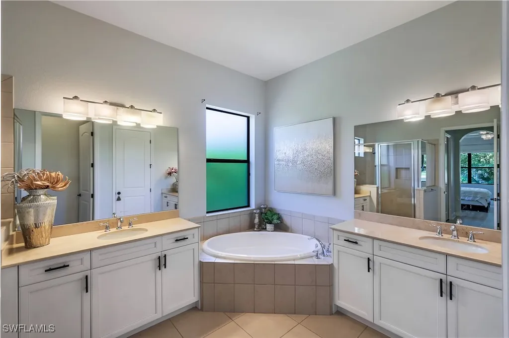 1685 Serrano Circle Naples FL 34105