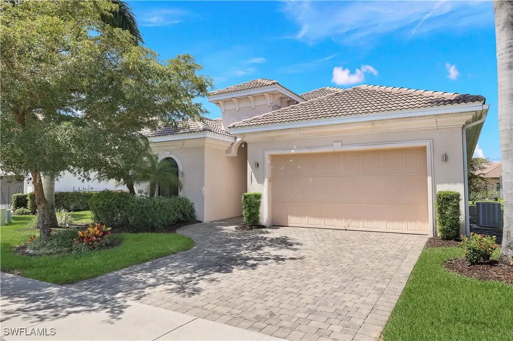 1685 Serrano Circle Naples FL 34105