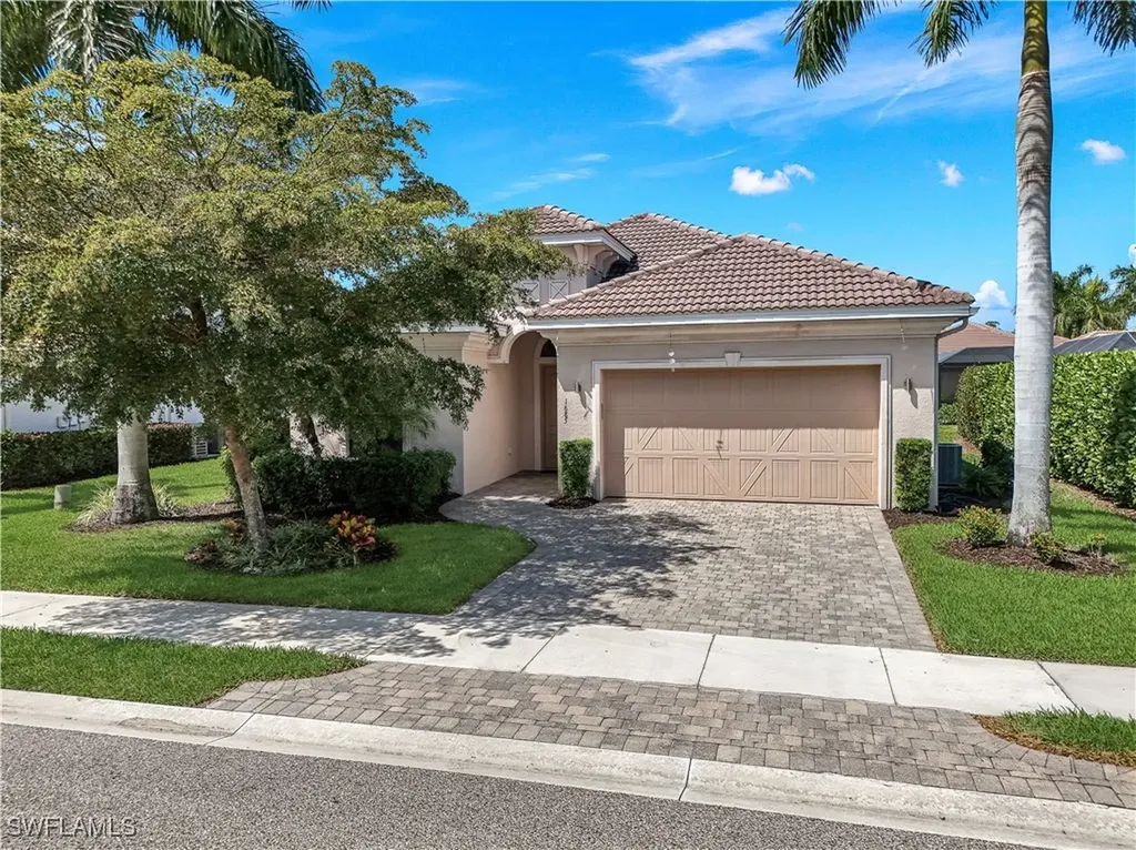 1685 Serrano Circle Naples FL 34105