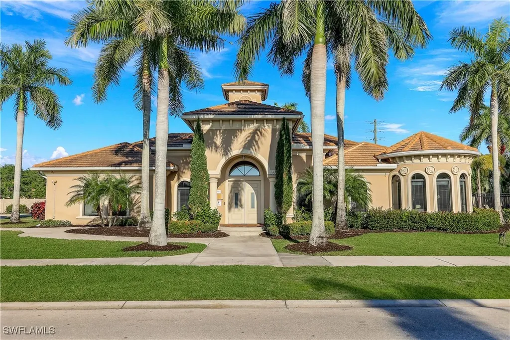 1685 Serrano Circle Naples FL 34105