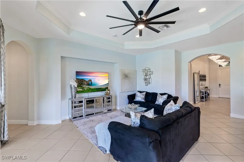 1685 Serrano Circle Naples FL 34105