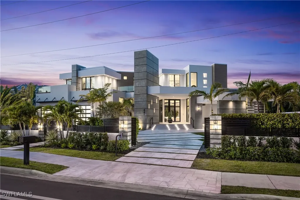 441 Mooring Line Drive Naples FL 34102