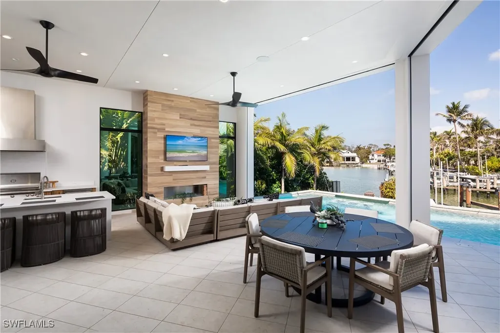 441 Mooring Line Drive Naples FL 34102