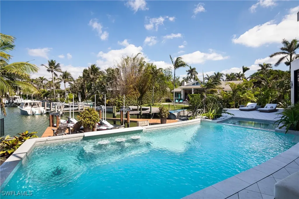 441 Mooring Line Drive Naples FL 34102