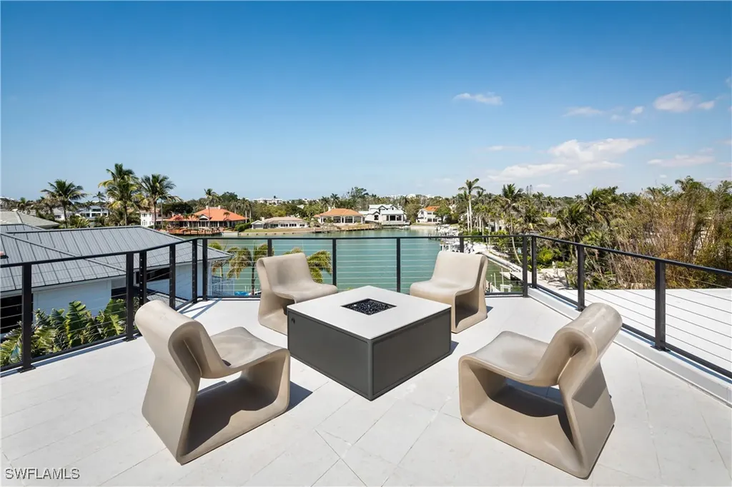 441 Mooring Line Drive Naples FL 34102