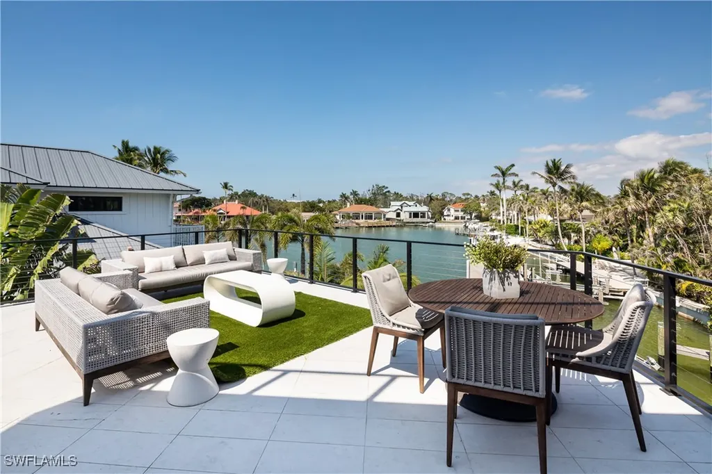 441 Mooring Line Drive Naples FL 34102