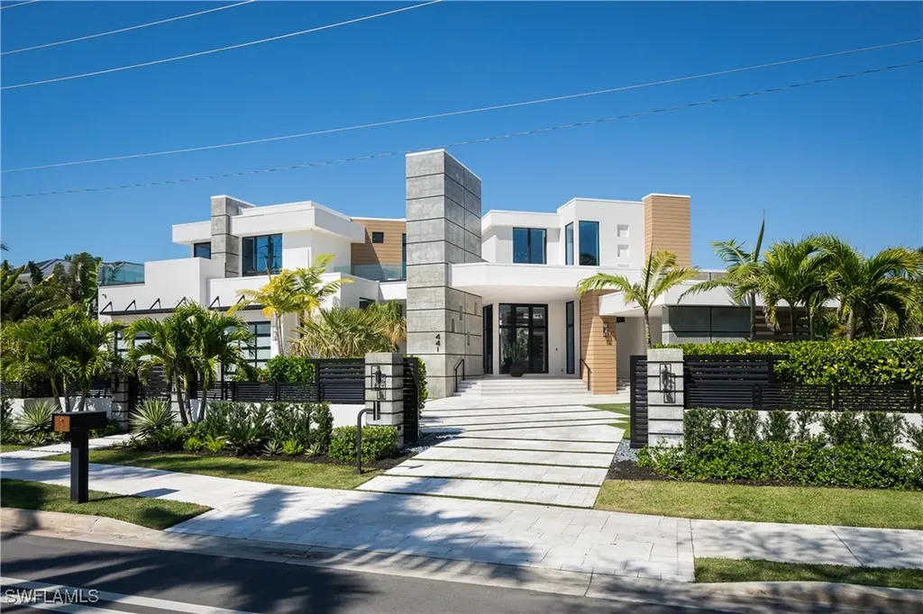 441 Mooring Line Drive Naples FL 34102