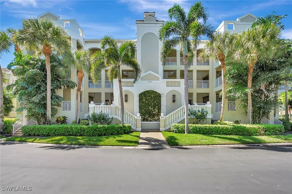 7654 Pebble Creek Circle Naples FL 34108