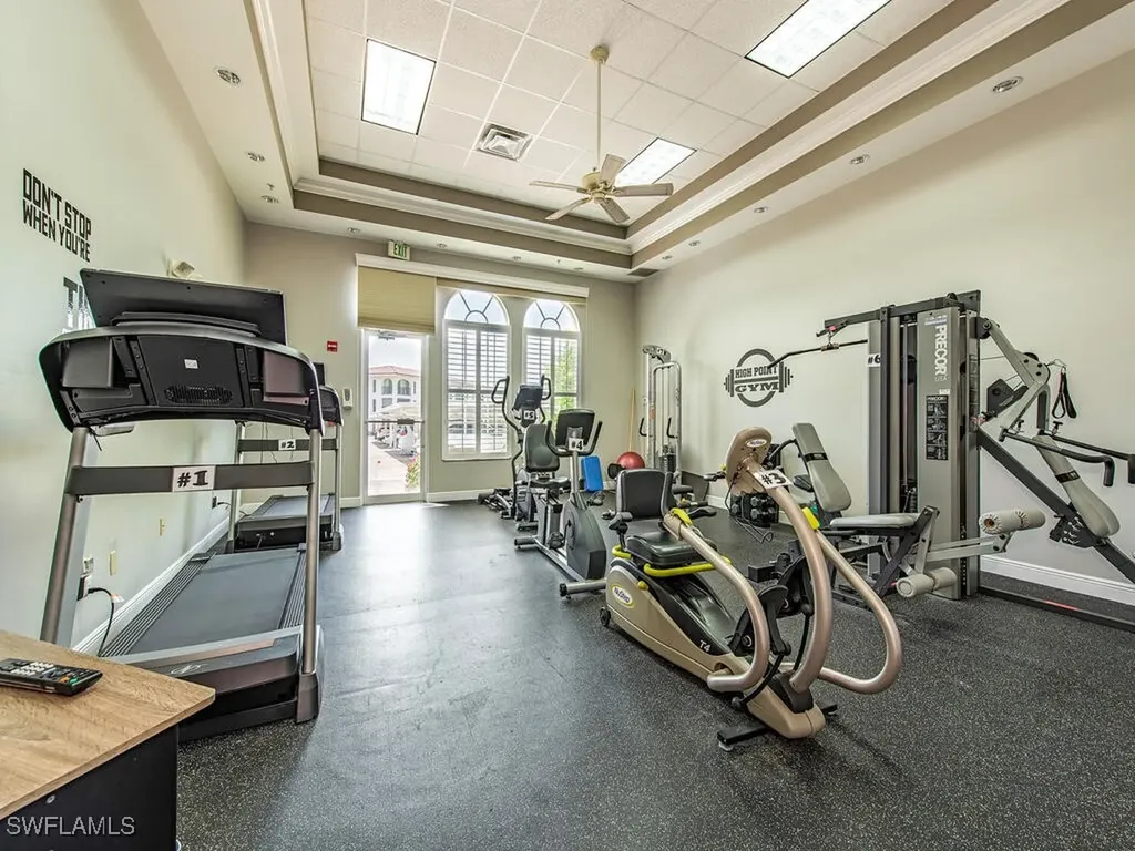 17 High Point Circle N Naples FL 34103