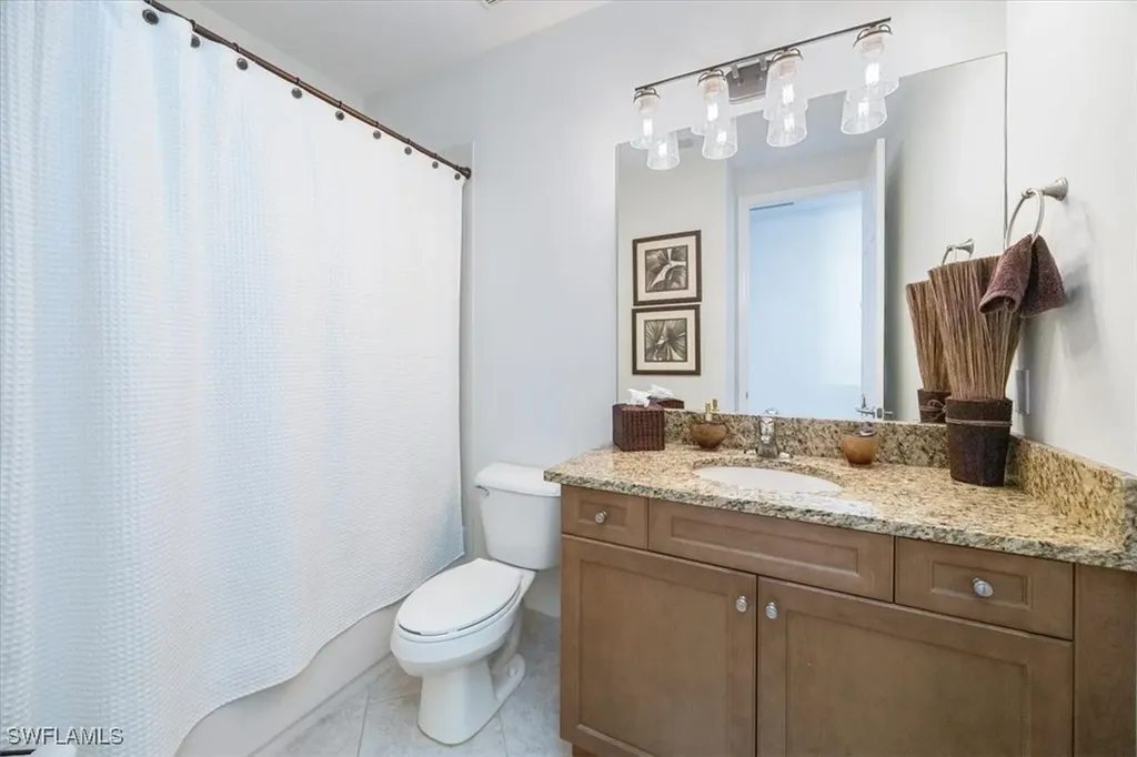 13905 Luna Drive Naples FL 34109