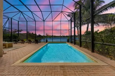 13905 Luna Drive Naples FL 34109