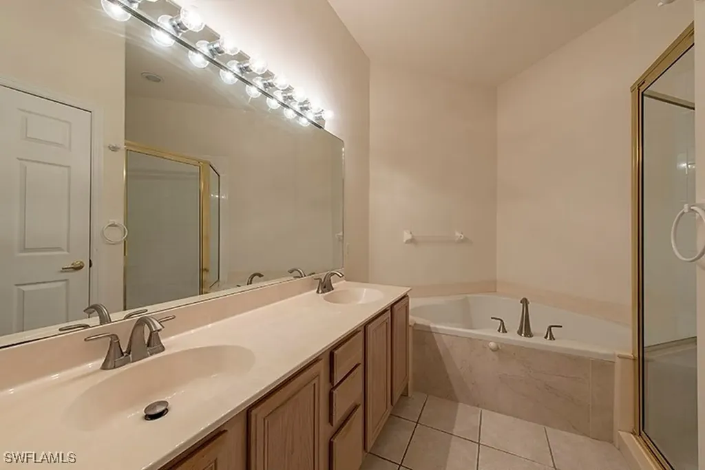 2110 Arielle Drive Naples FL 34109
