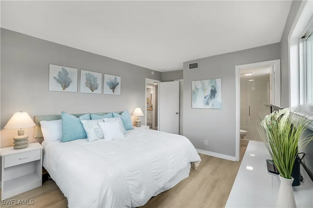 766 Central Avenue Naples FL 34102